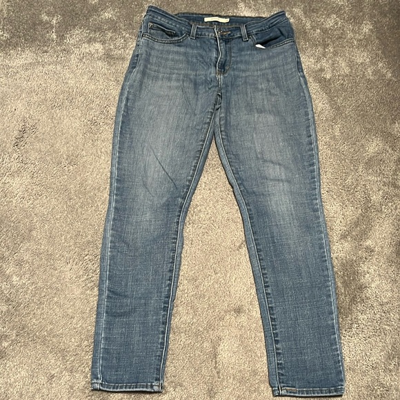 Levi’s Women’s 711 Skinny Jeans Size 28x28 Medium Wash - Picture 1 of 7